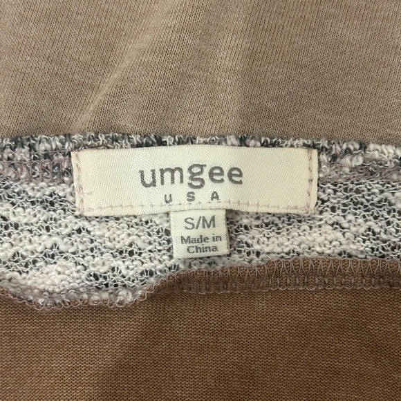 Umgee USA Sleeveless Knit Fringe Vest Women’s Size S/M - Picture 8 of 8